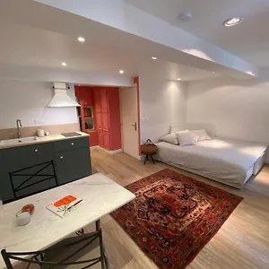 https://studio-cur-de-hyres-mdival.aixenprovencehotels.org
